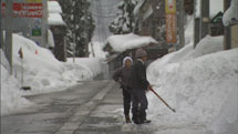 豪雪から高齢者を救え　～相次ぐ除雪中の事故死～