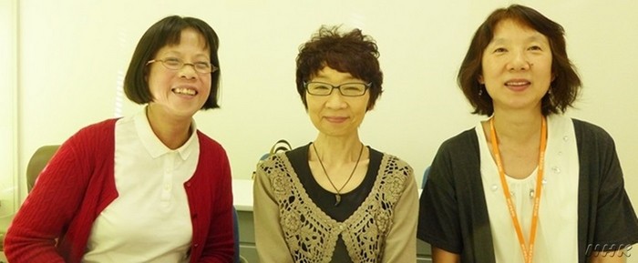 左から佐藤ぺティーさん、岩元陽子さん、事務局の飯島佐智子さん