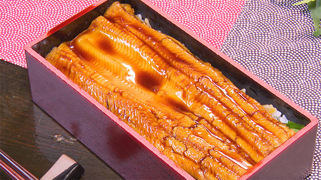 The anago is tender enough to melt in the mouth. Coated with glaze, the sweet and savory anago rice bento remains a time-honored favorite.