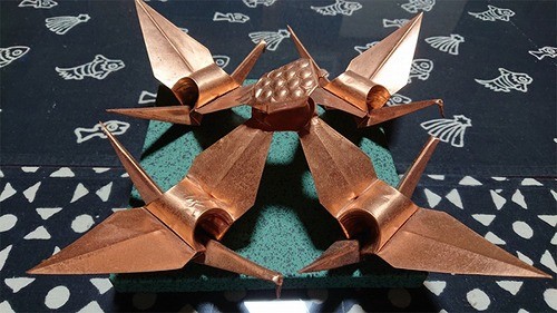 銅板による折り鶴と亀