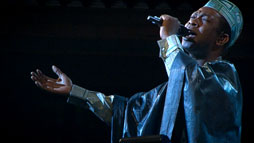 アフリカの魂　～闘う歌手　ユッスー・ンドゥール～　写真