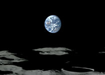 探査機“かぐや”月の謎に迫る史上初！「地球の出」をとらえた　写真
