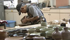 昂生さんが尊敬する入所者で陶芸家でもある山本隆久さん（８０歳）