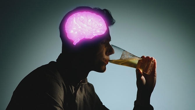 アルコール依存症は脳の状態が変化しており自力で断酒することは難しい