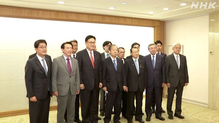 韓国代表団と日韓議連メンバー